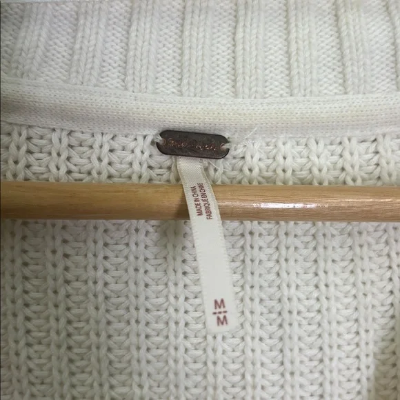 Free People - Emilie Whisper White Twisted Front Cable Knit Crop Sweater Size M - Picture 8 of 10